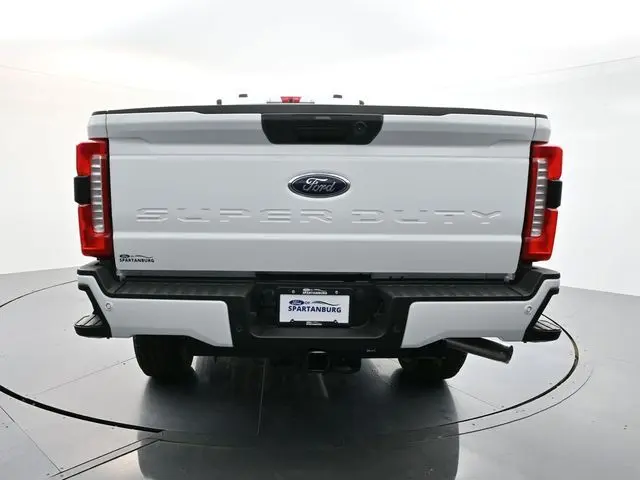 2025 Ford F-350 photo 4