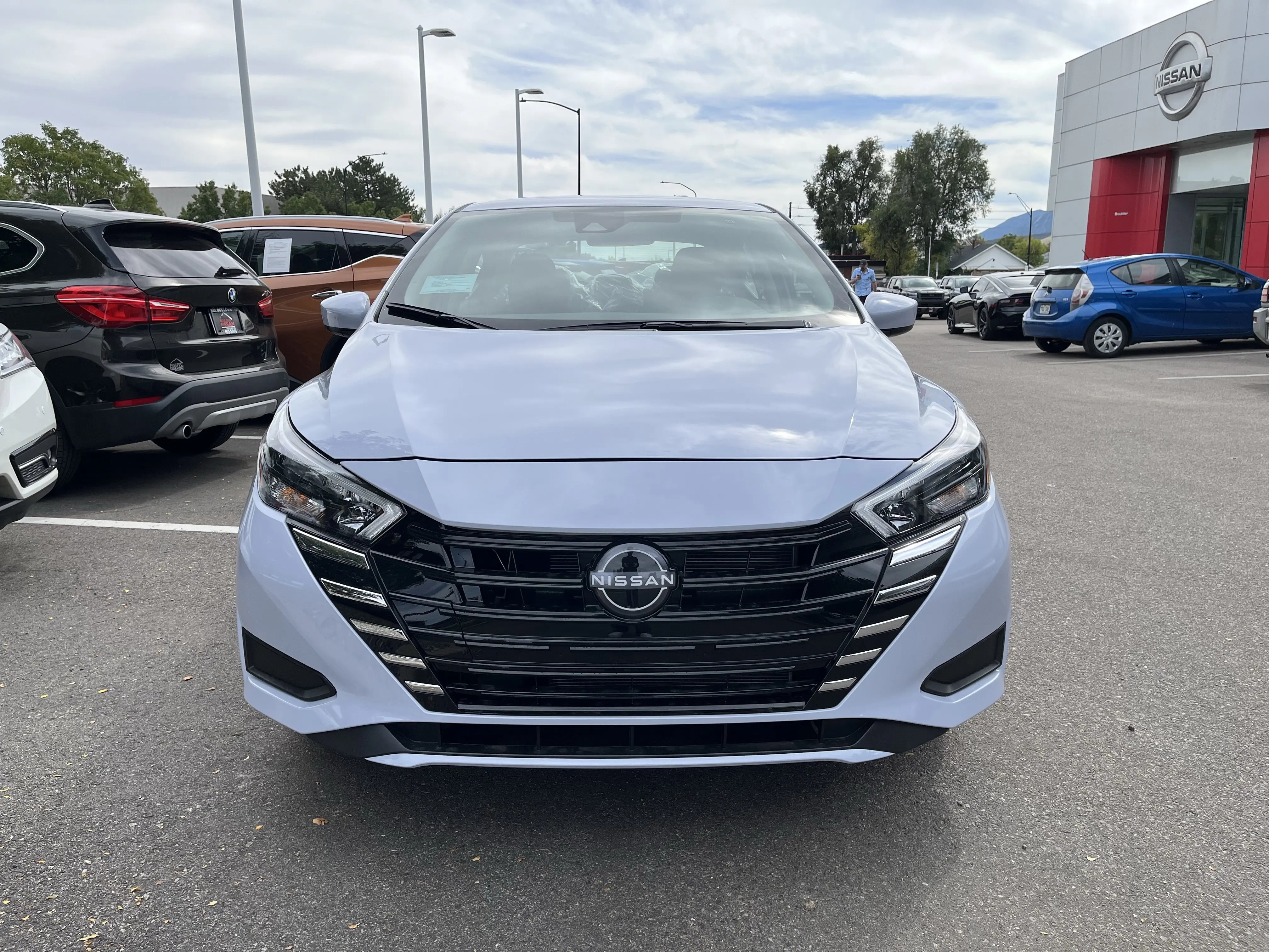 2025 Nissan Versa SV photo 2