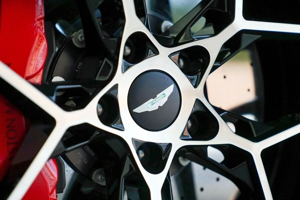 2026 Aston Martin Vanquish Base - Photo 33