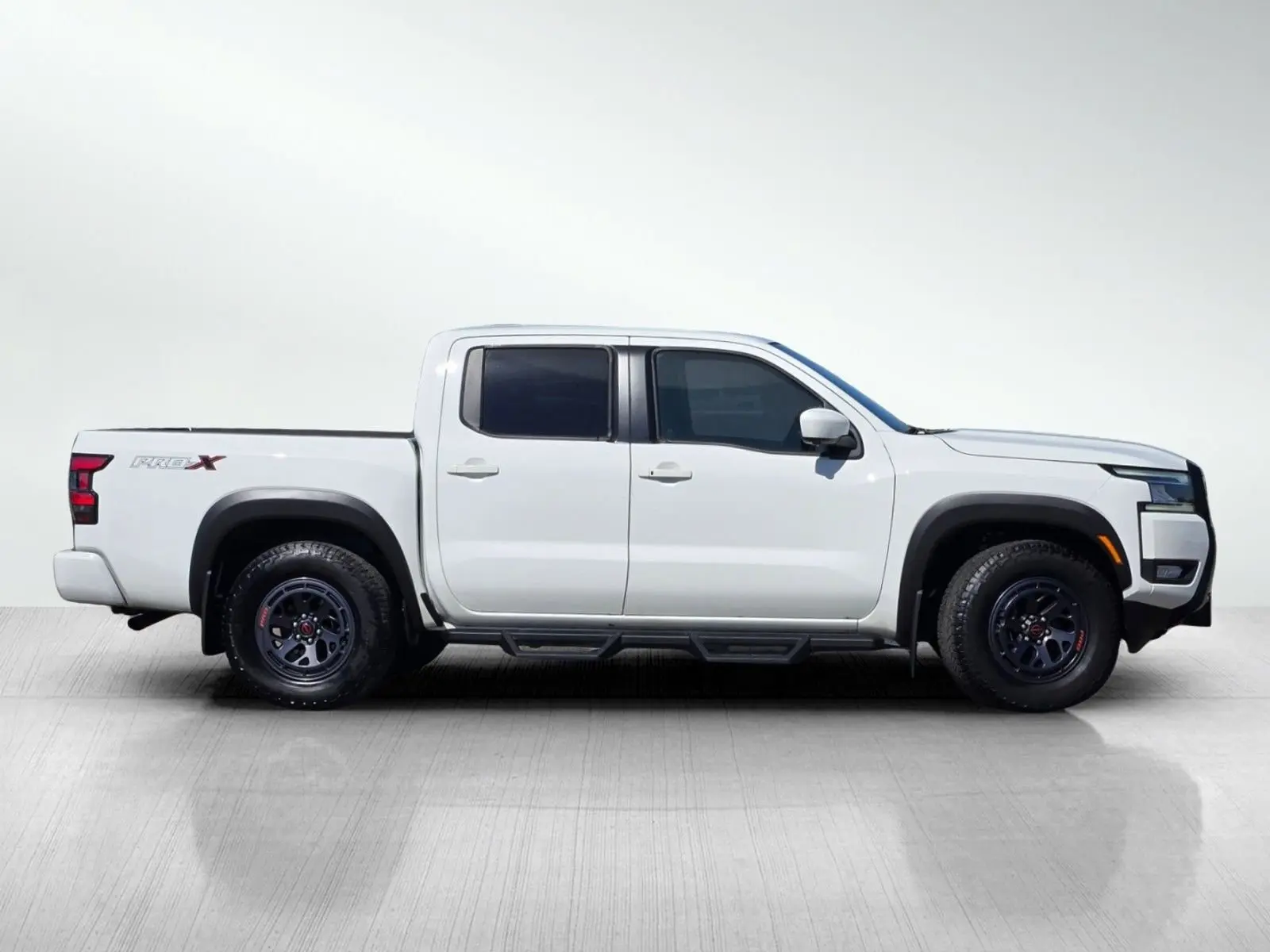 2025 Nissan Frontier Crew Cab PRO-X photo 3