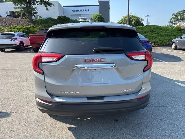 2024 Gmc Terrain SLE photo 4