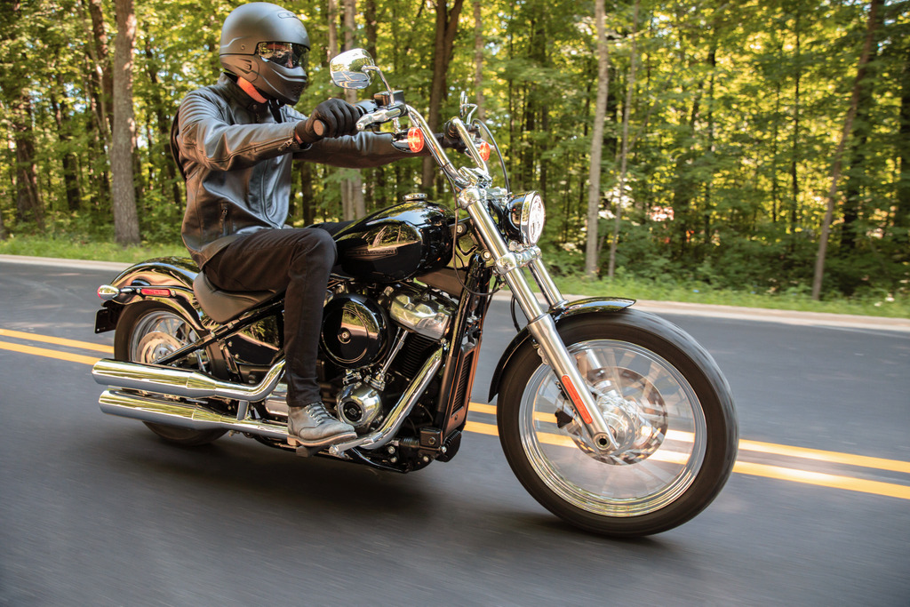 2021 Harley-Davidson Softtail cruising