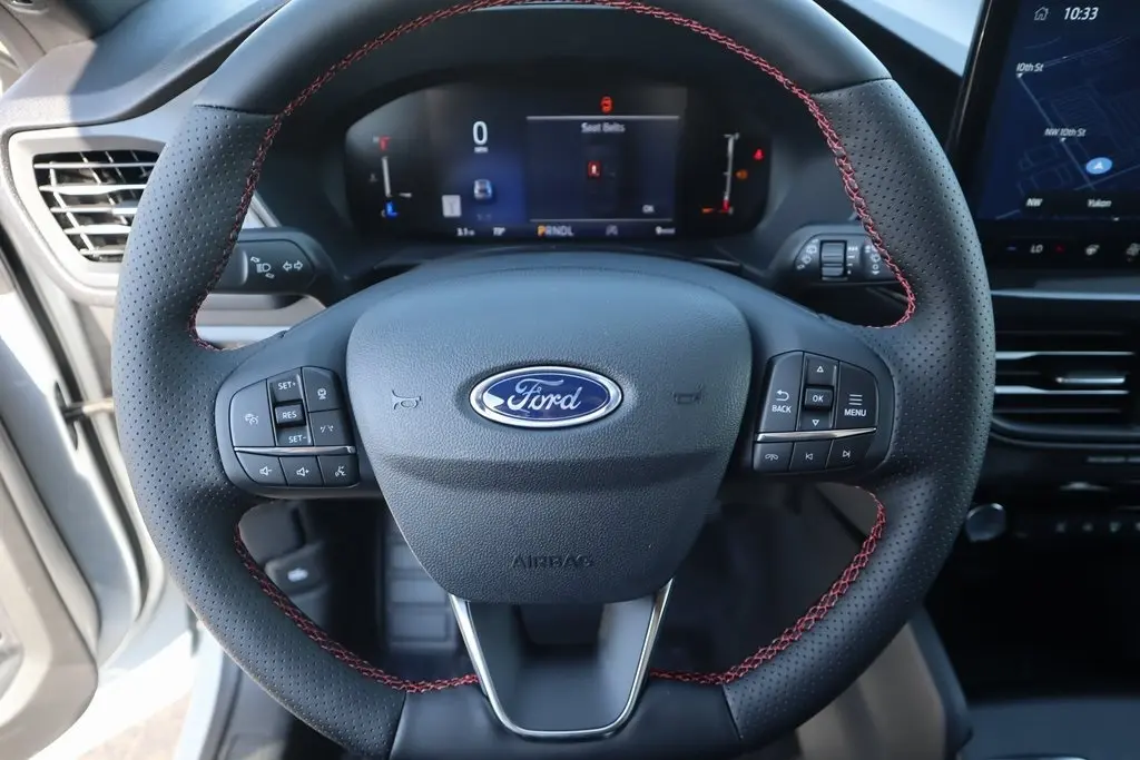 2025 Ford Escape ST-Line photo 3