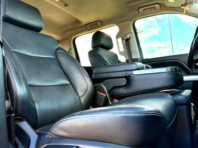 2018 Chevrolet Silverado 1500 LT2 photo 11