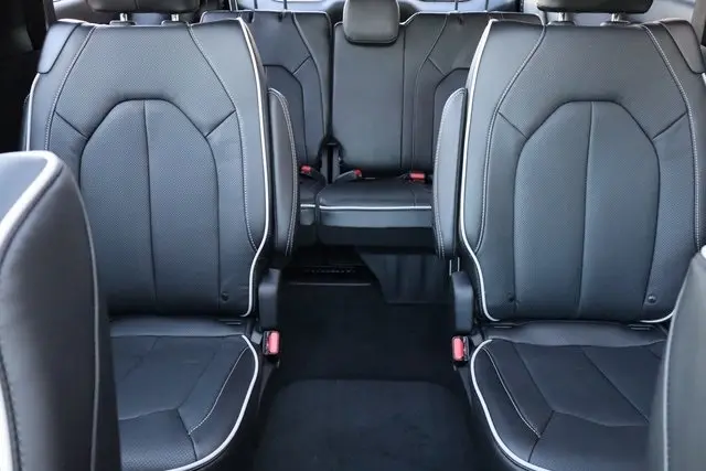 2026 Chrysler Pacifica Limited photo 39