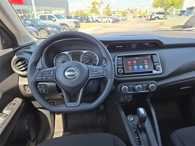 2025 Nissan Kicks Play S photo 29
