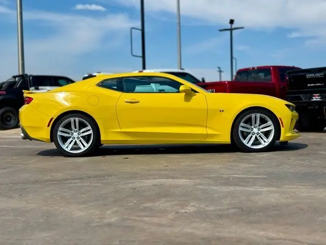 2017 Chevrolet Camaro 2LT RS photo 7
