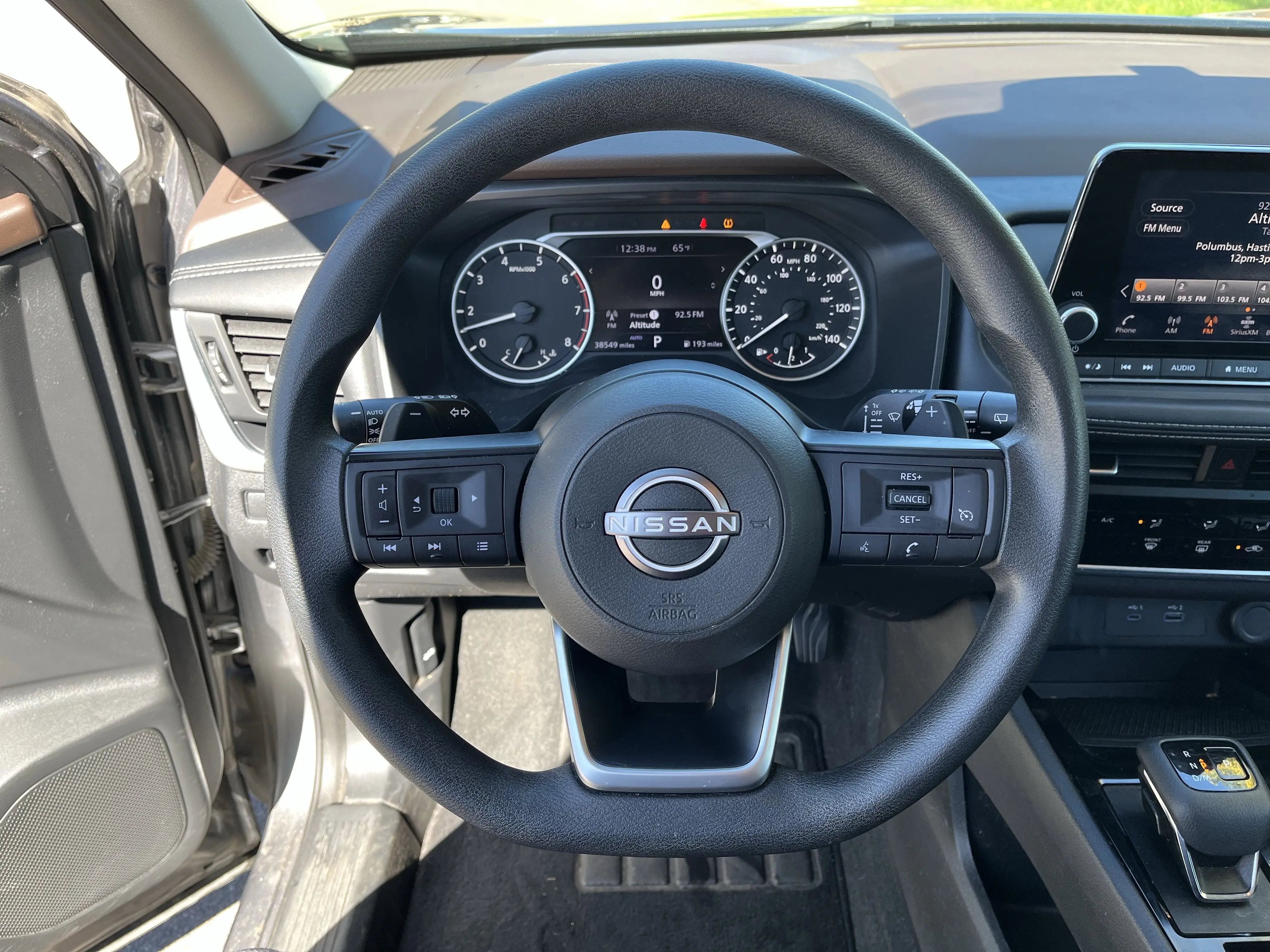 2023 Nissan Rogue AWD S photo 3