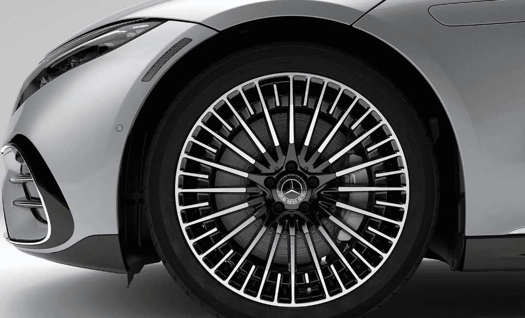Mercedes-Benz EQS 450 4MATIC AWD Tire