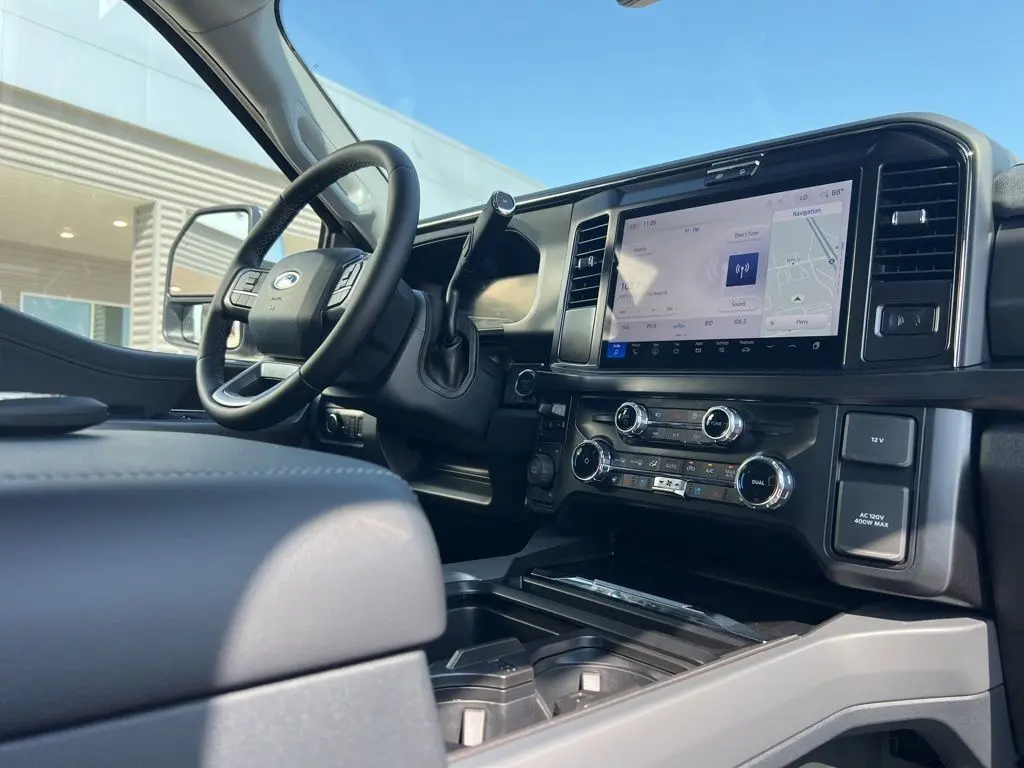 2026 Ford F-350 photo 2