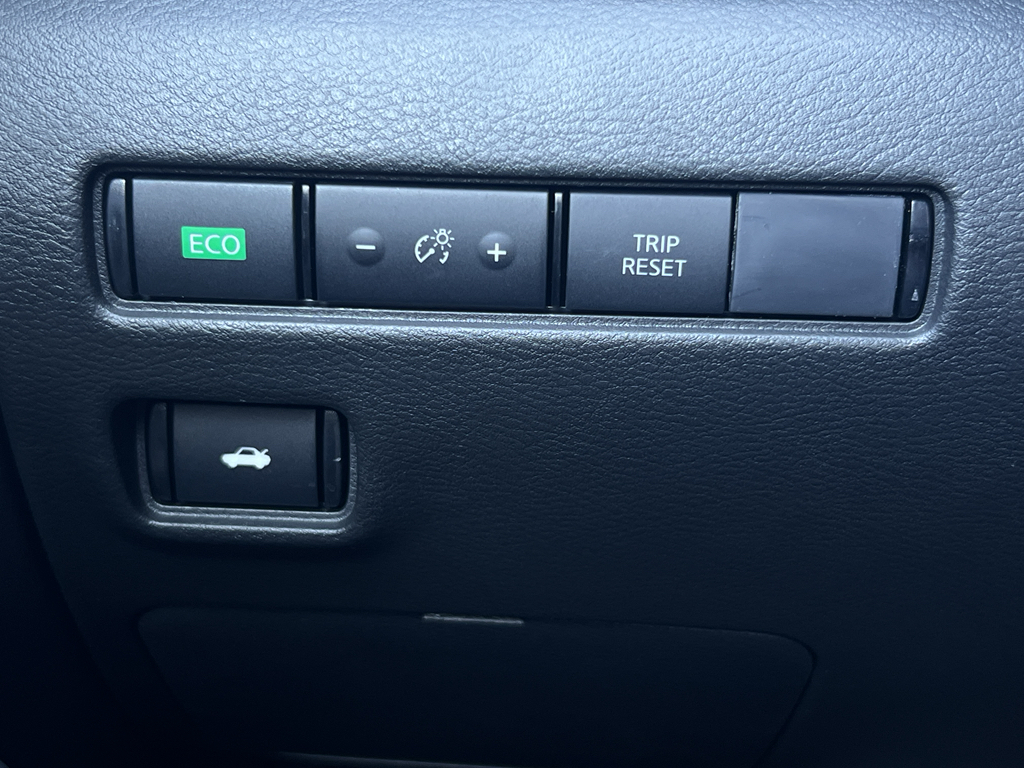 2025 Nissan Sentra SV photo 24