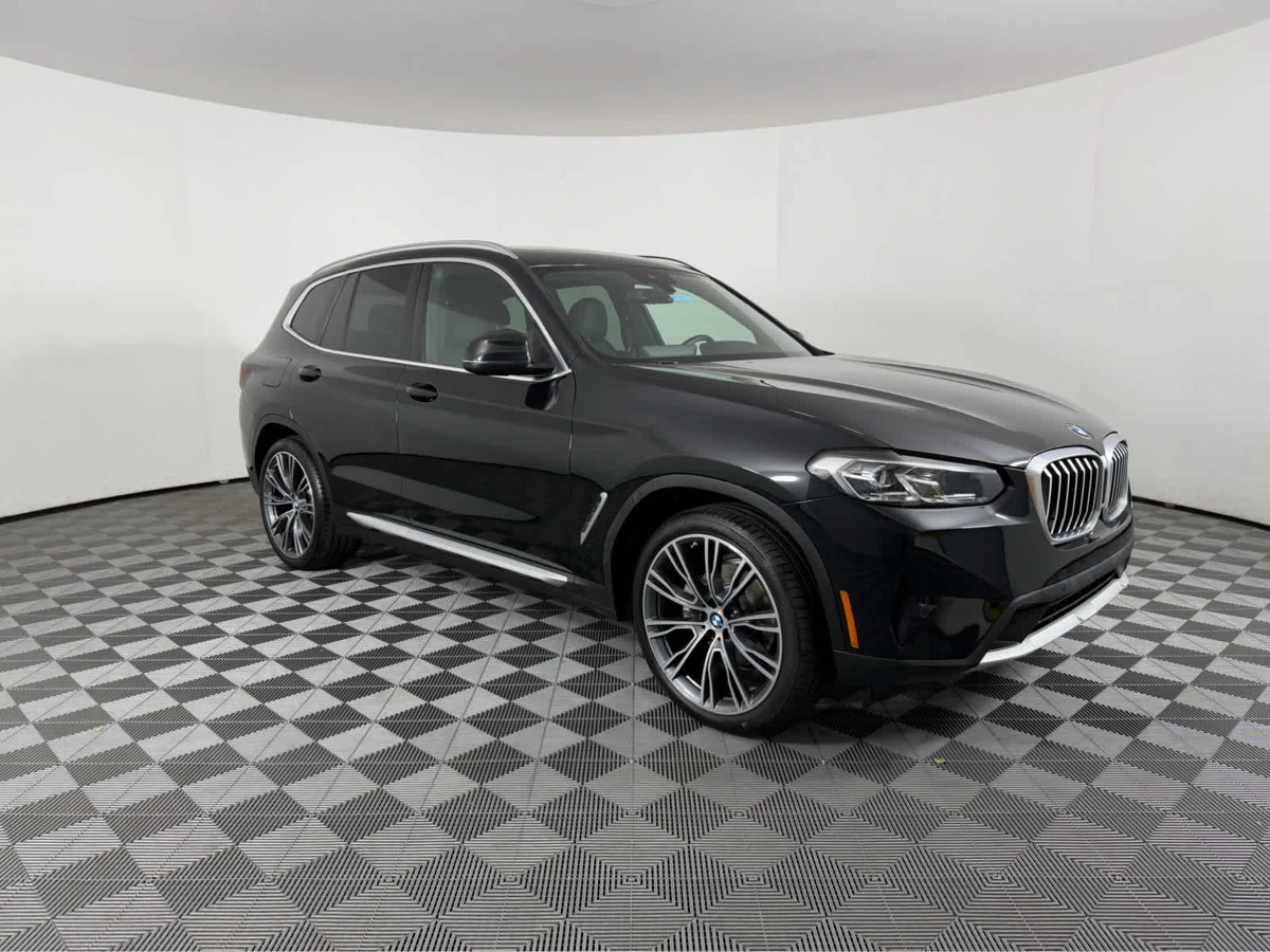 2023 BMW X3 30i's photo