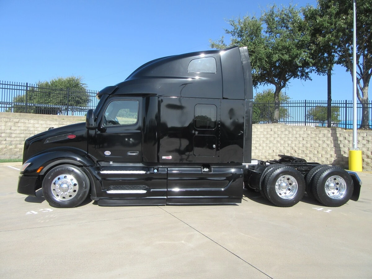 2023 Peterbilt 579 — photo 6