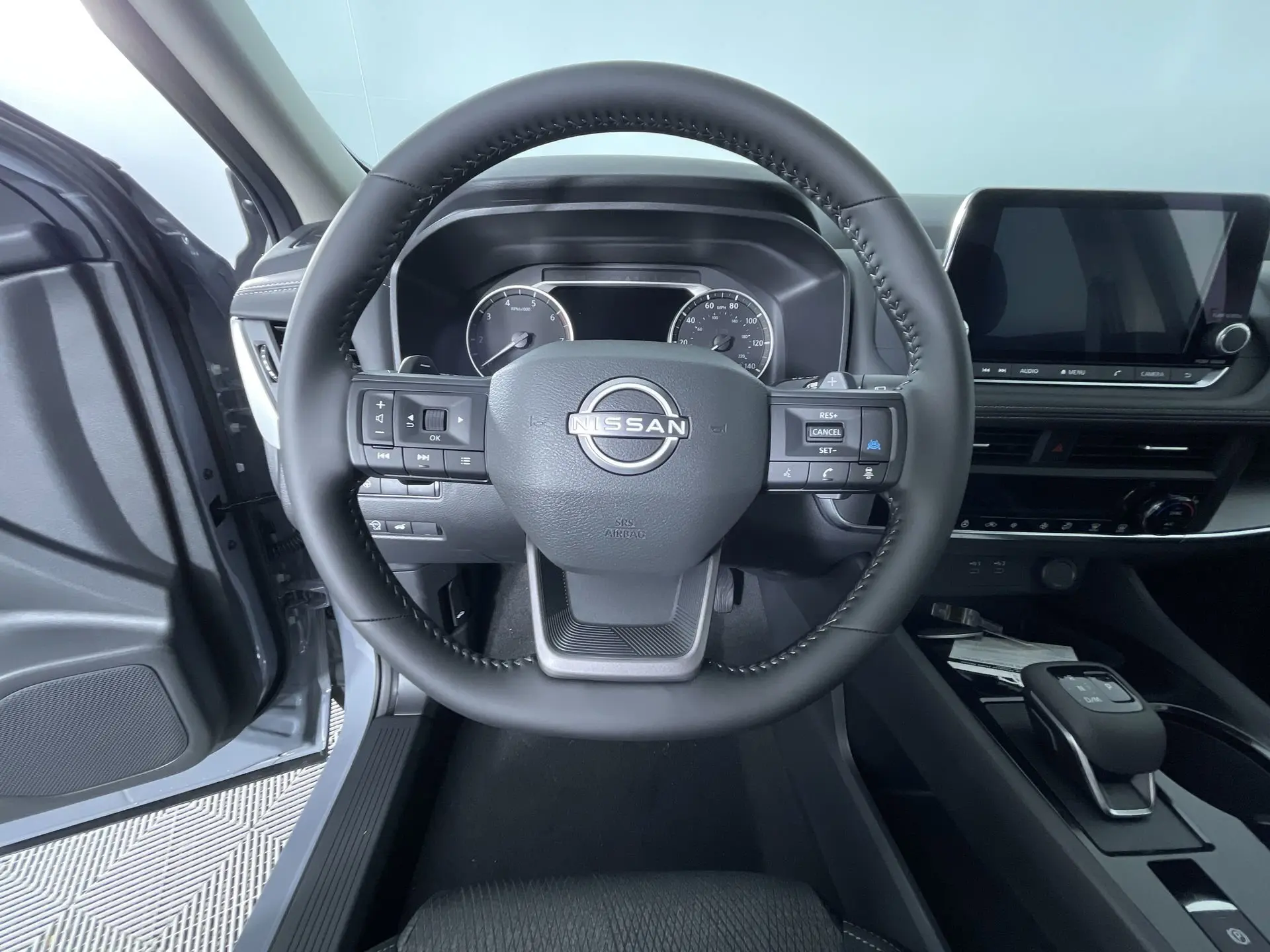 2026 Nissan Rogue SV photo 14
