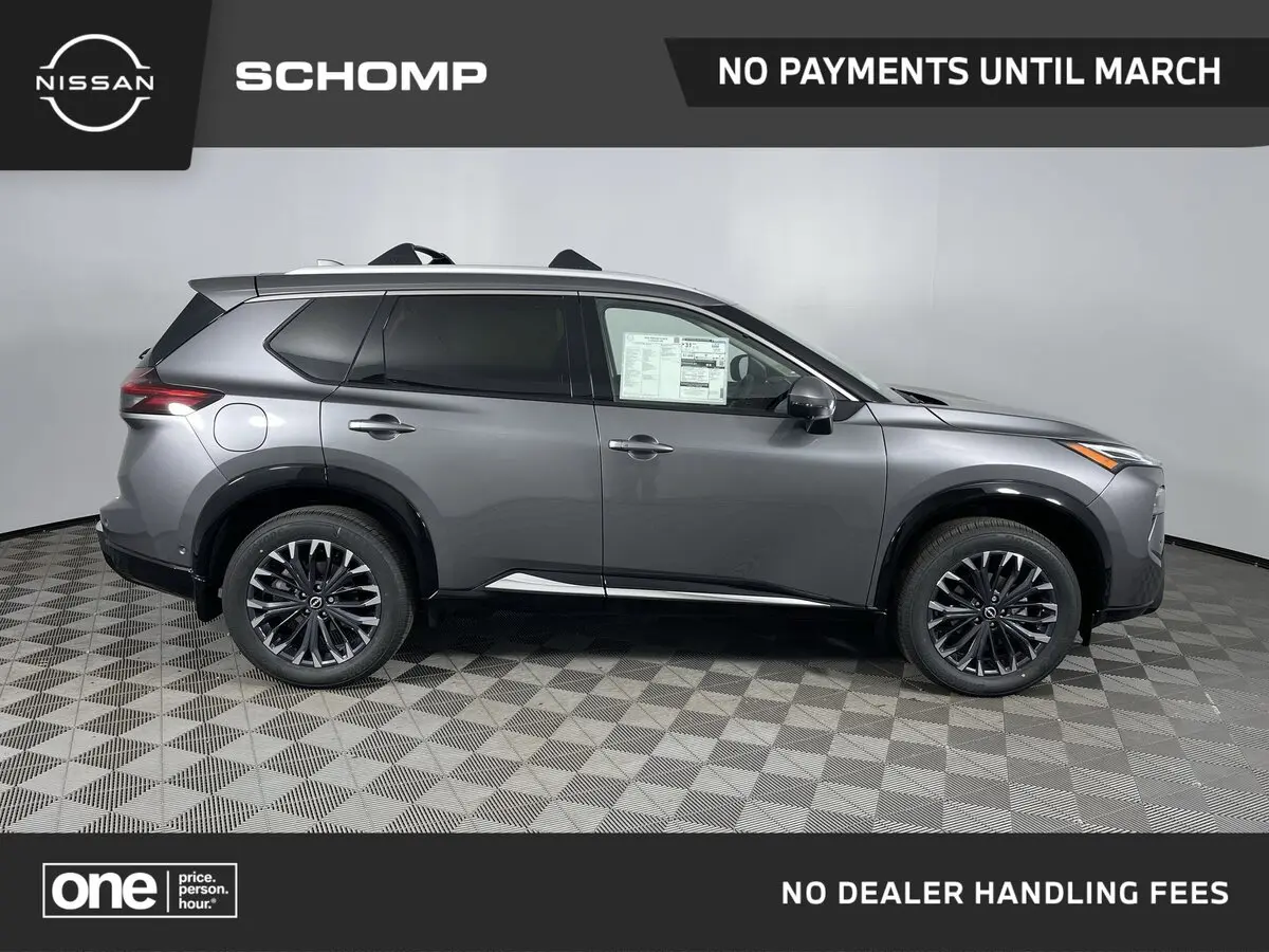 2026 Nissan Rogue Platinum's photo