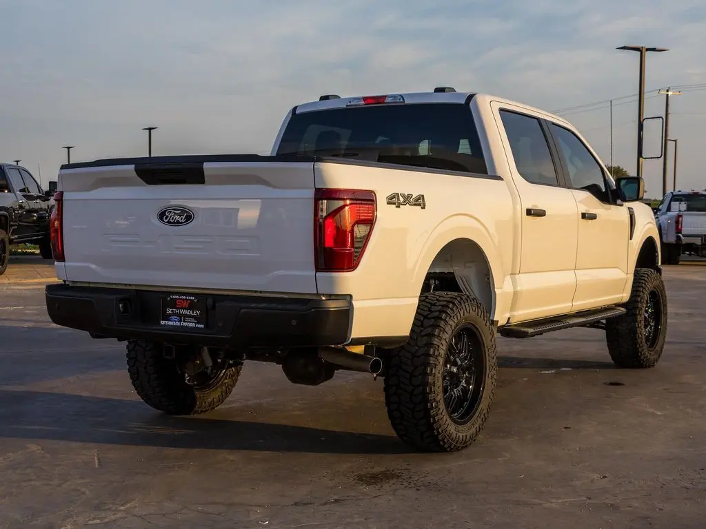 2024 Ford F-150 XLT photo 11