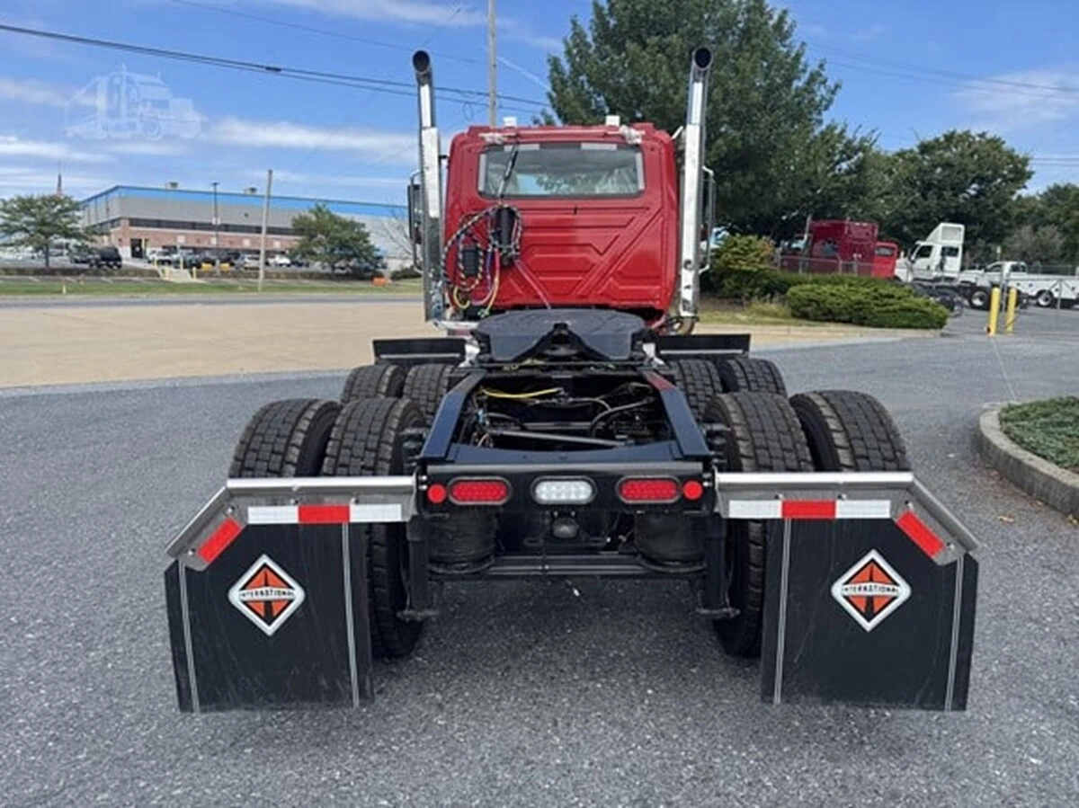 2026 International HX - image 4