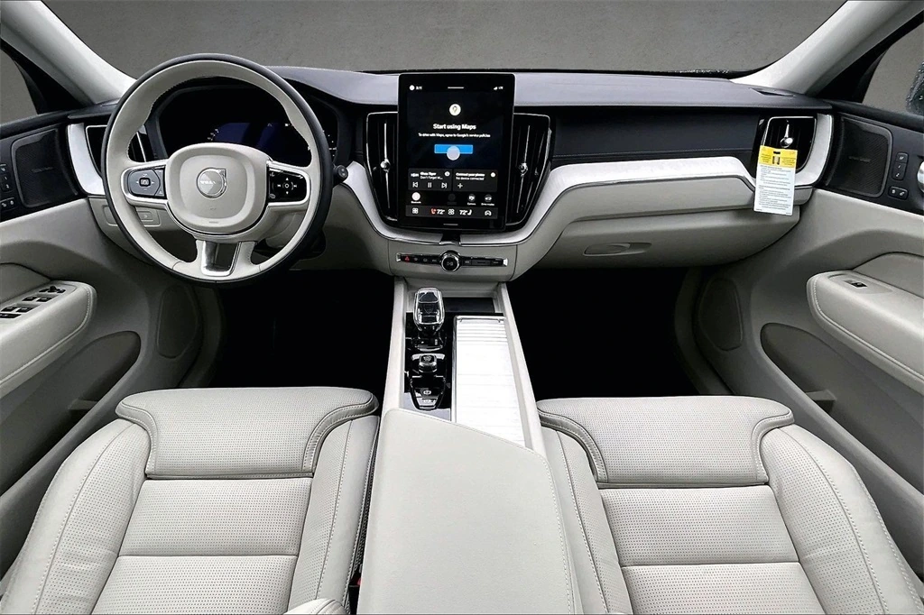 2026 Volvo - image 5