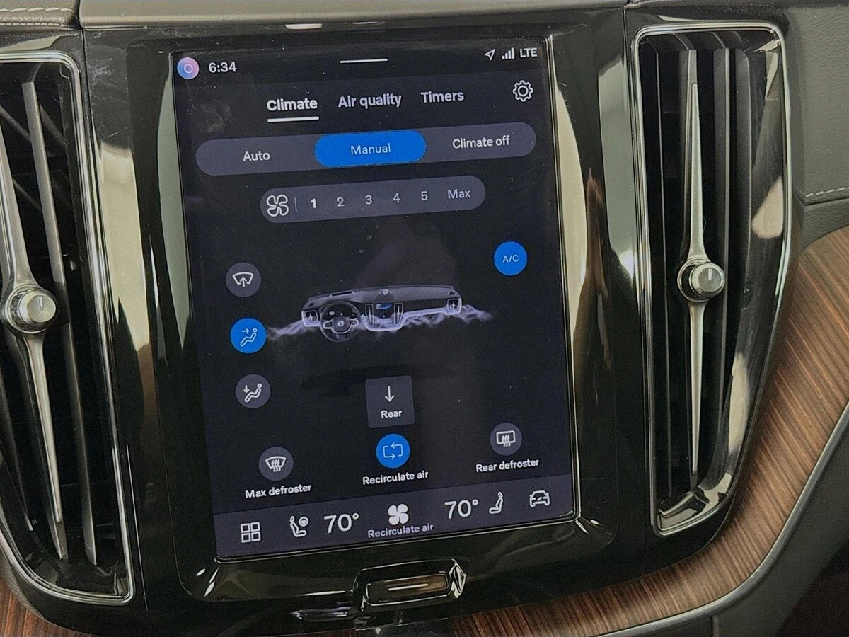 2023 Volvo - image 18