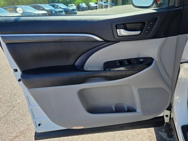 2017 Toyota Highlander Limited - Photo 28