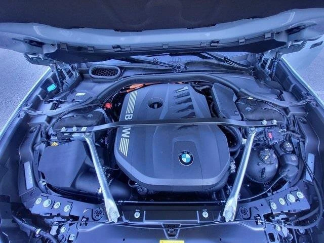 2026 BMW 7 Series 750e - Photo 10