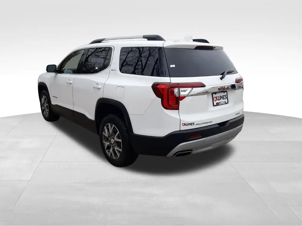 2023 Gmc Acadia SLT photo 3