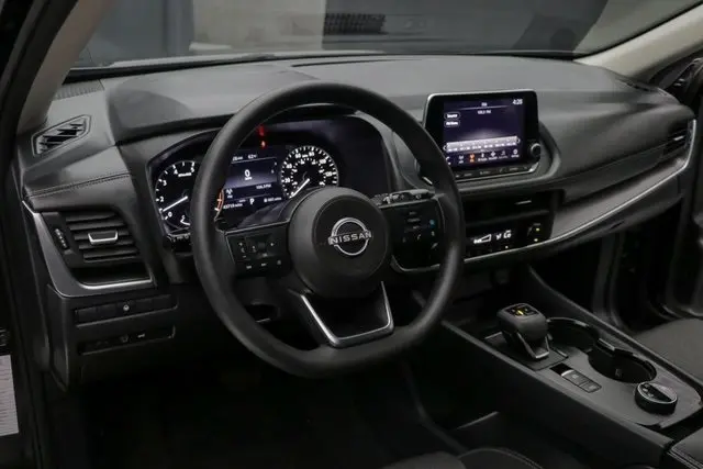 2024 Nissan Rogue SV photo 26