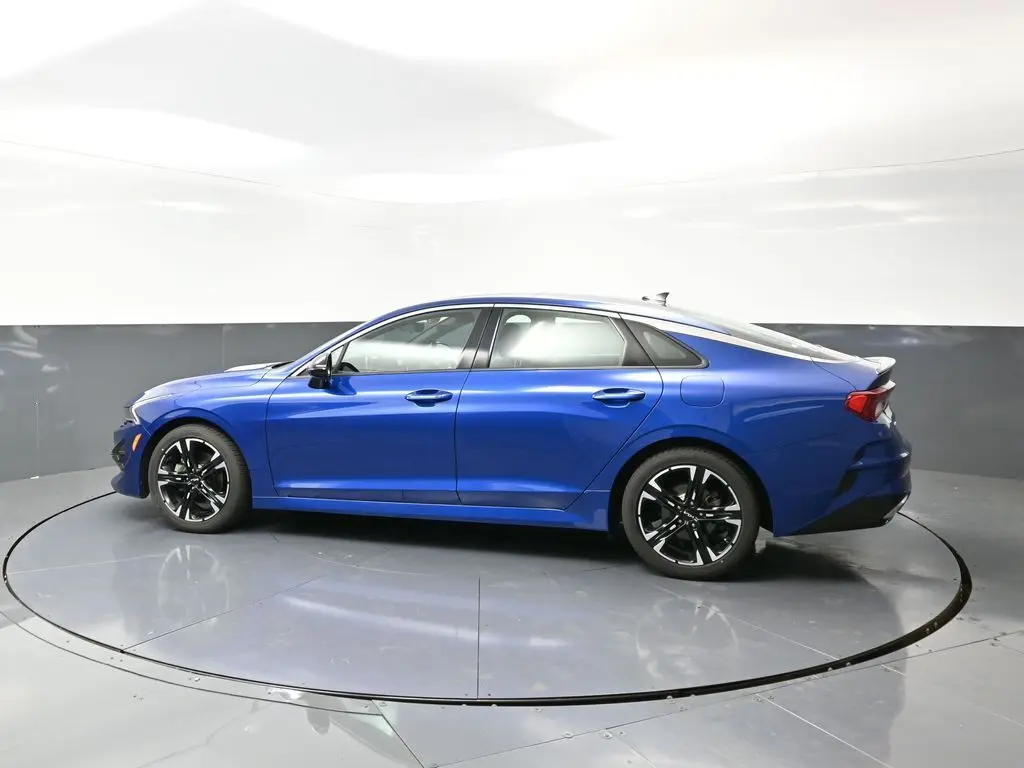 2022 Kia K5 GT-Line photo 6
