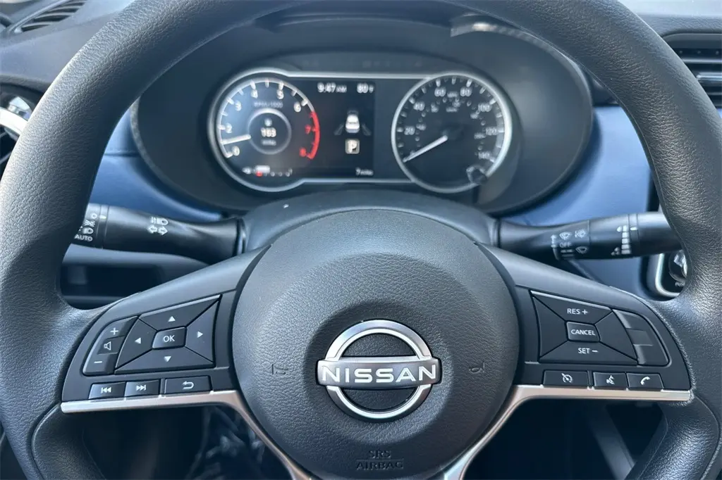 2025 Nissan Versa 1.6 SV photo 22