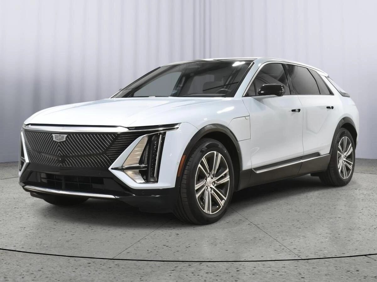 2024 Cadillac LYRIQ Luxury 1