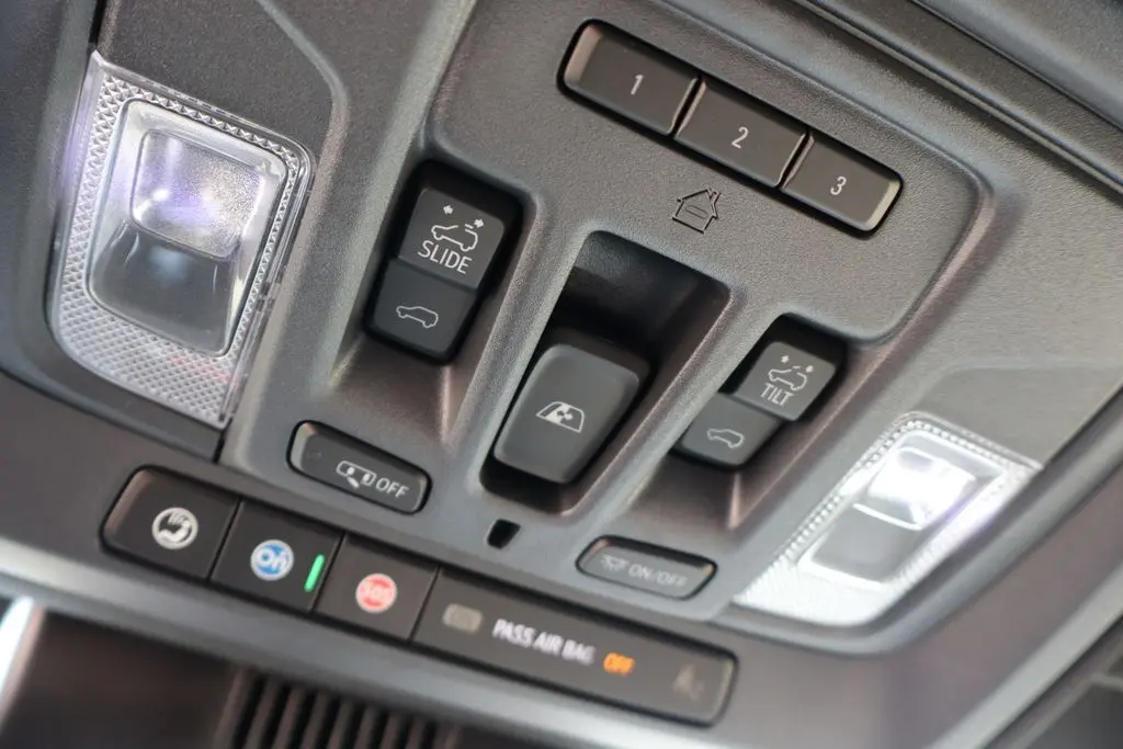 2025 Chevrolet Silverado 2500HD High Country photo 29