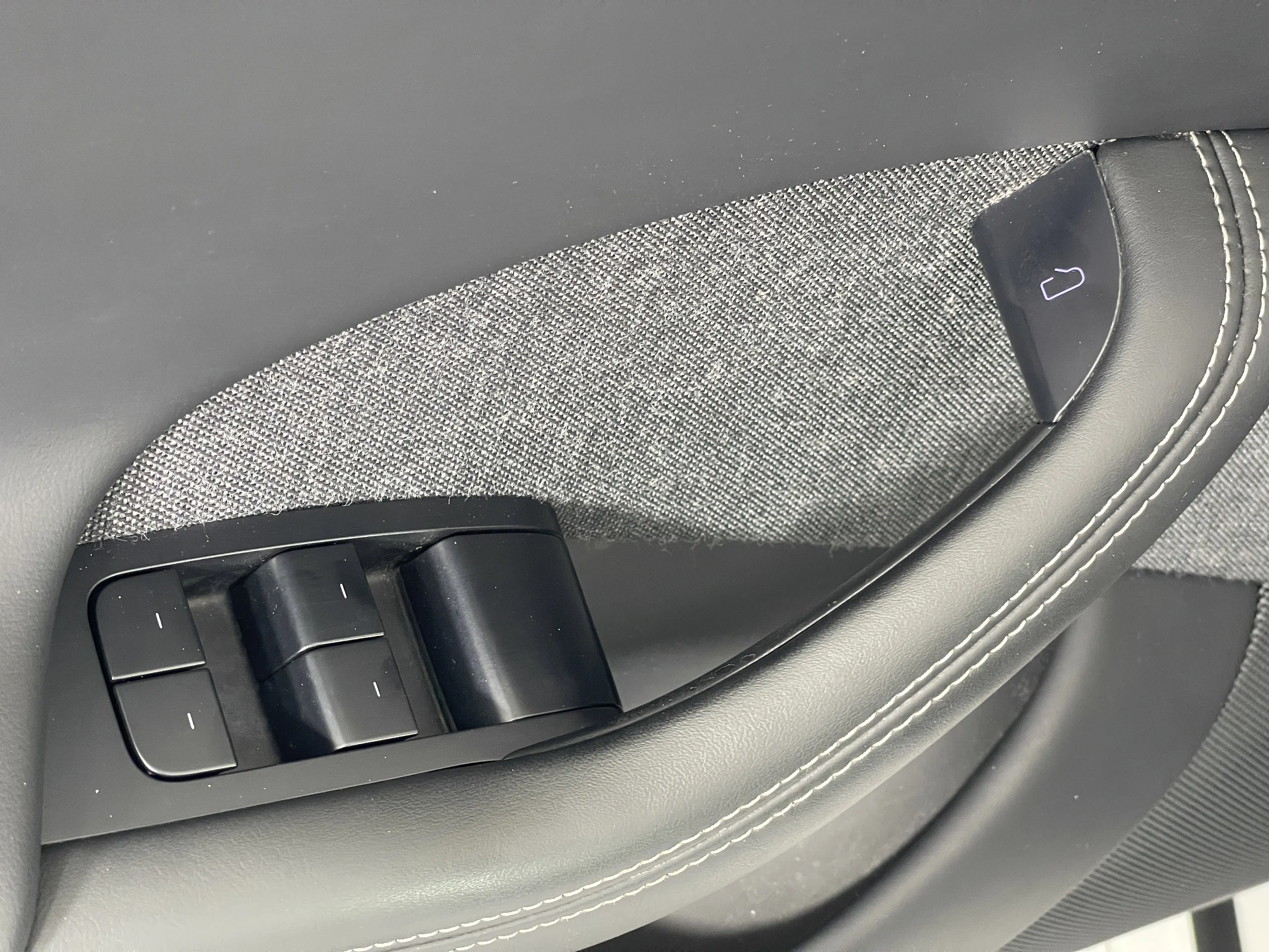 2022 Tesla Model S Plaid AWD photo 19