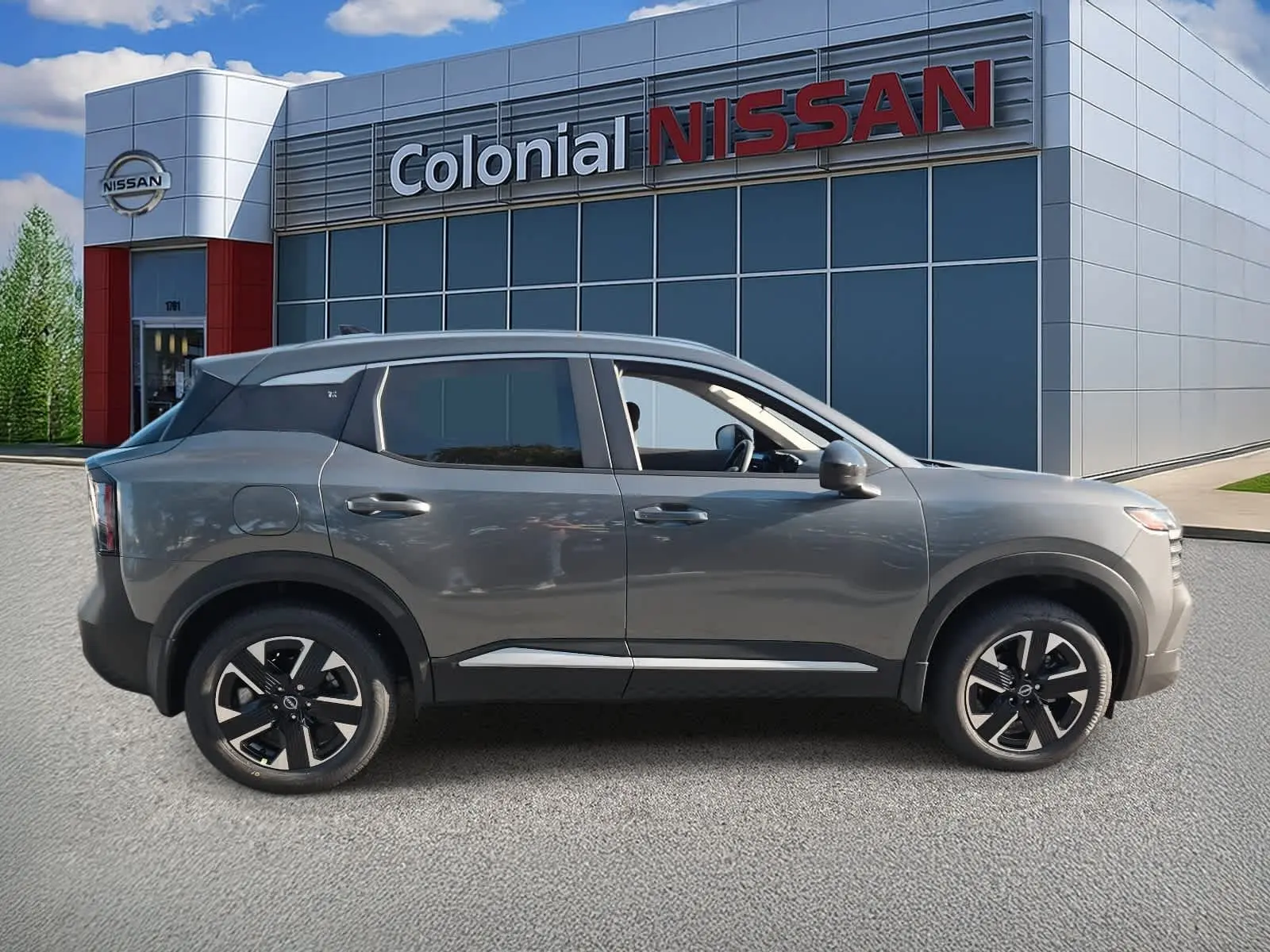 2026 Nissan Kicks SV photo 4