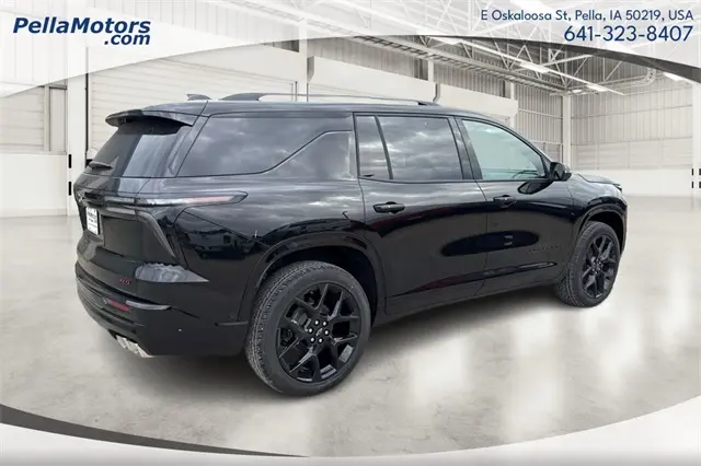 2026 Chevrolet Traverse RS photo 2