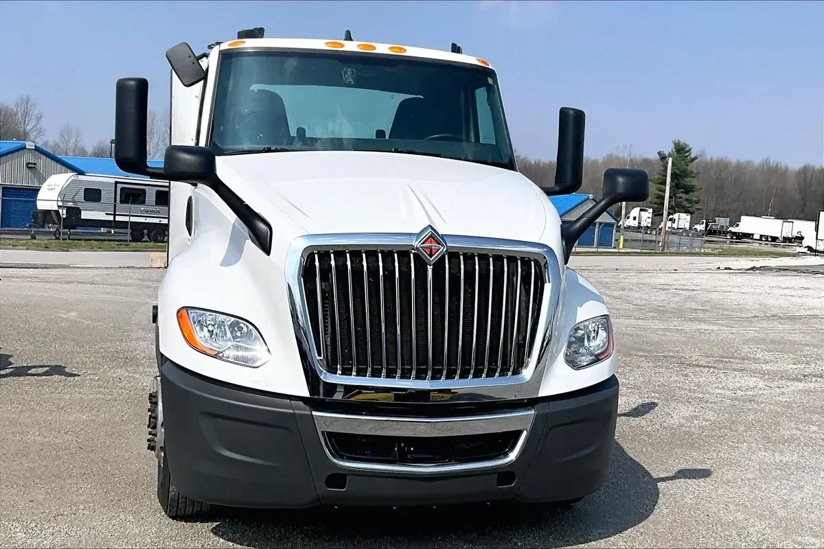 2022 International LT in Louisville, KY — photo 4