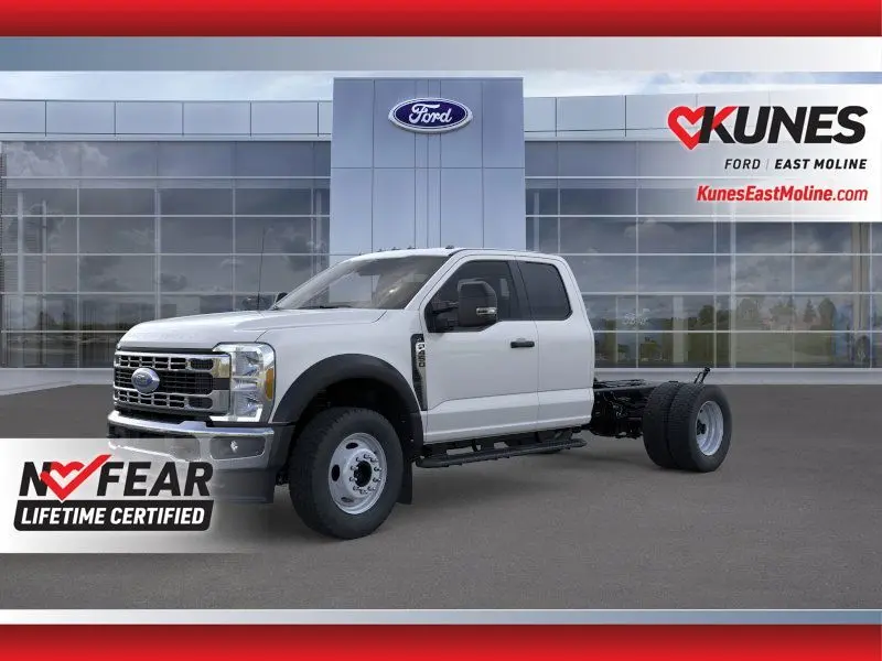 2026 Ford F-450 Super Duty Chassis Cab XL's photo