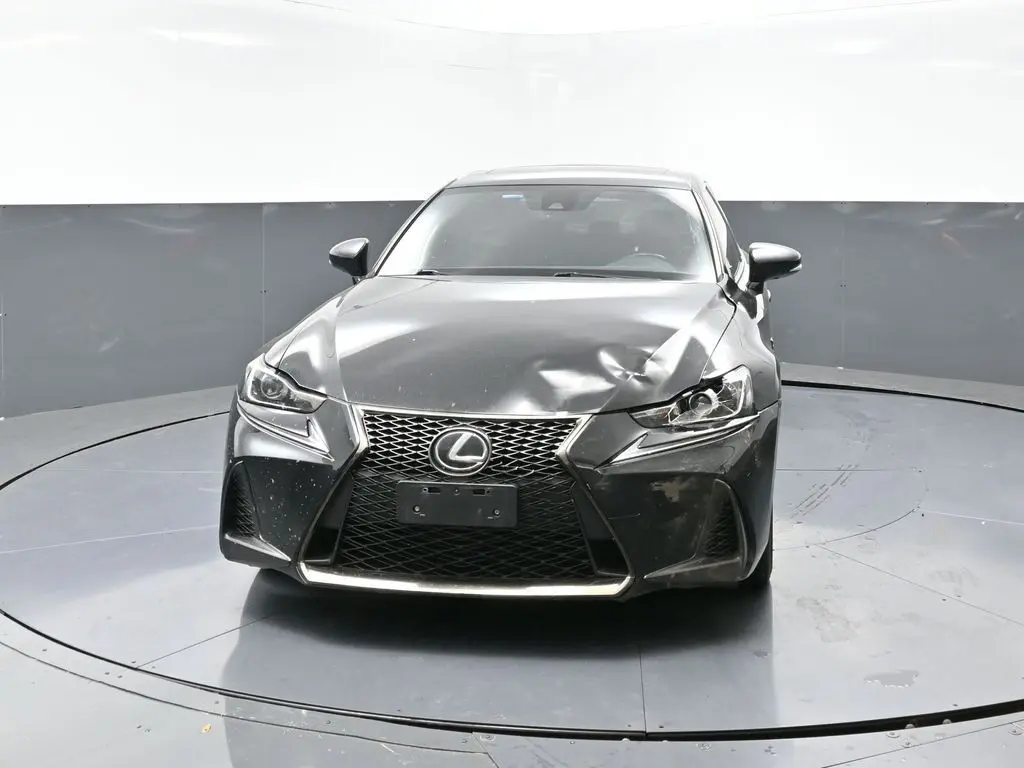 2017 Lexus IS 300 photo 4
