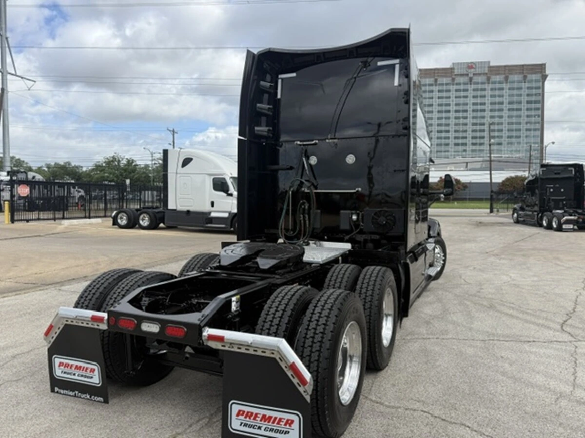 2023 Peterbilt 579 — photo 4