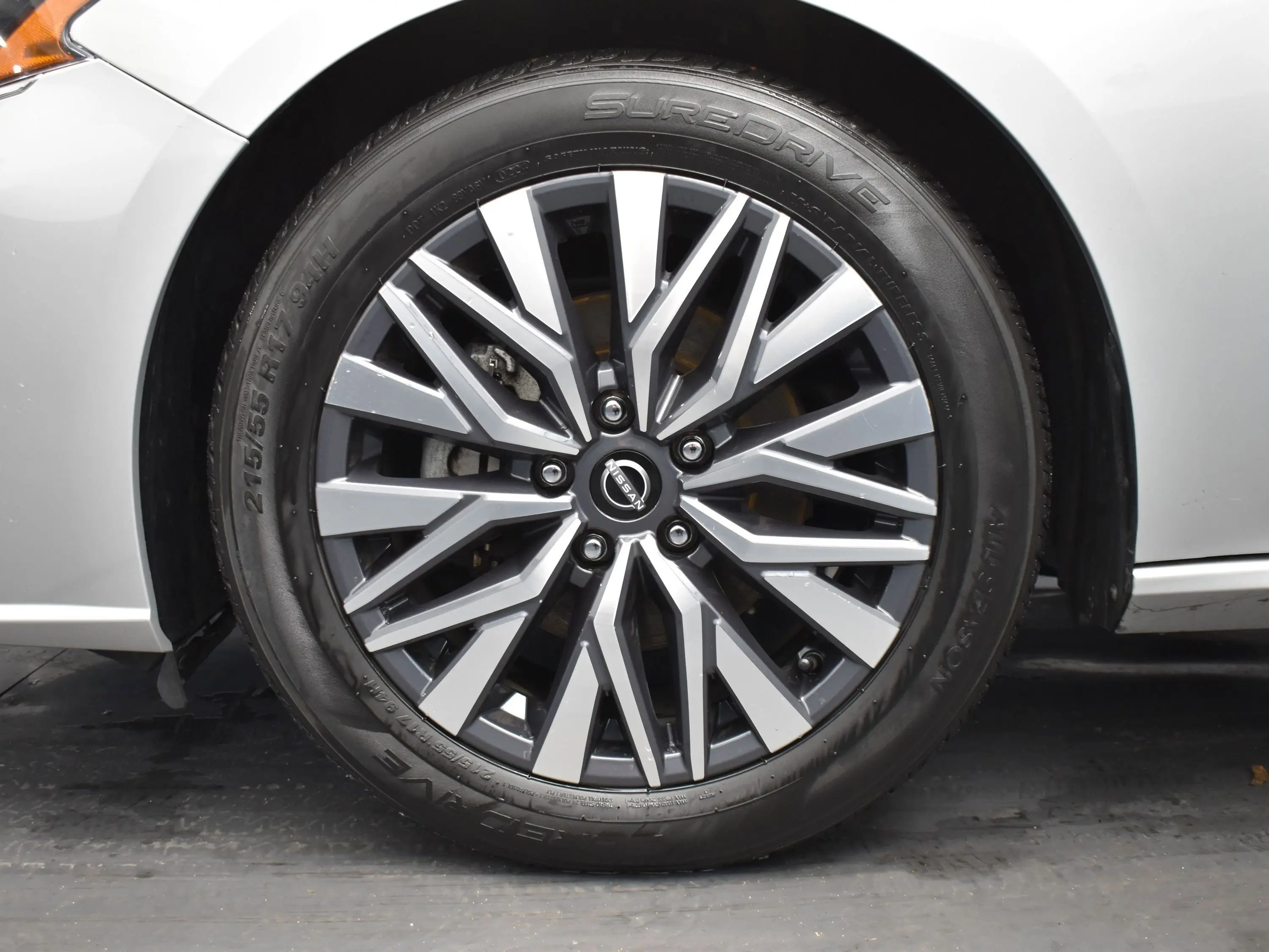 2023 Nissan Altima 2.5 SV photo 5
