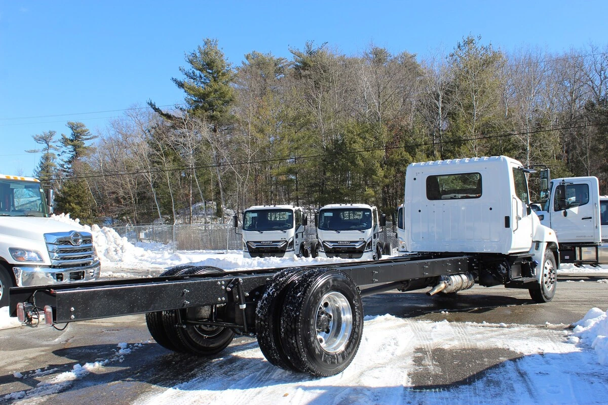 2025 Hino L6 - image 4