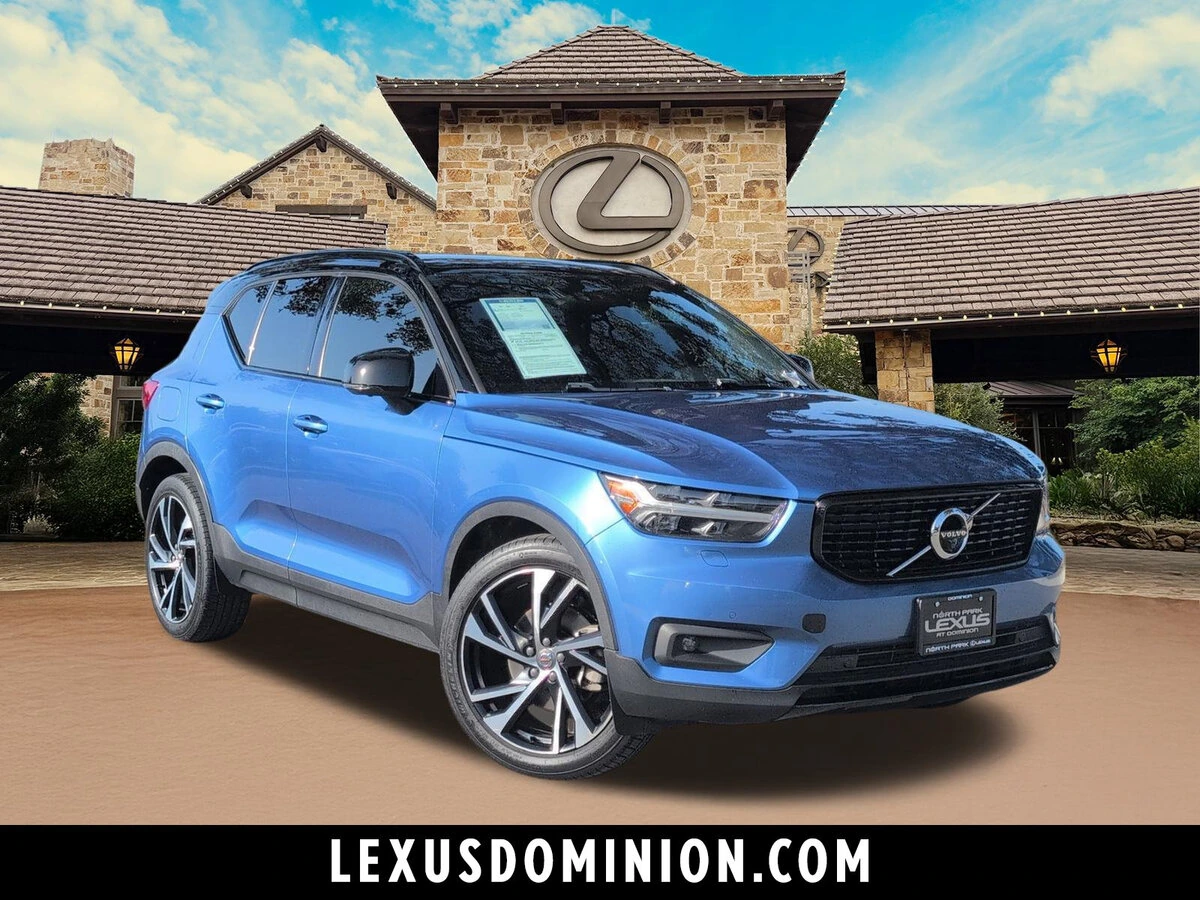 2021 Volvo XC40