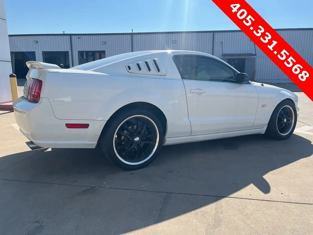 2007 Ford Mustang GT Deluxe photo 3