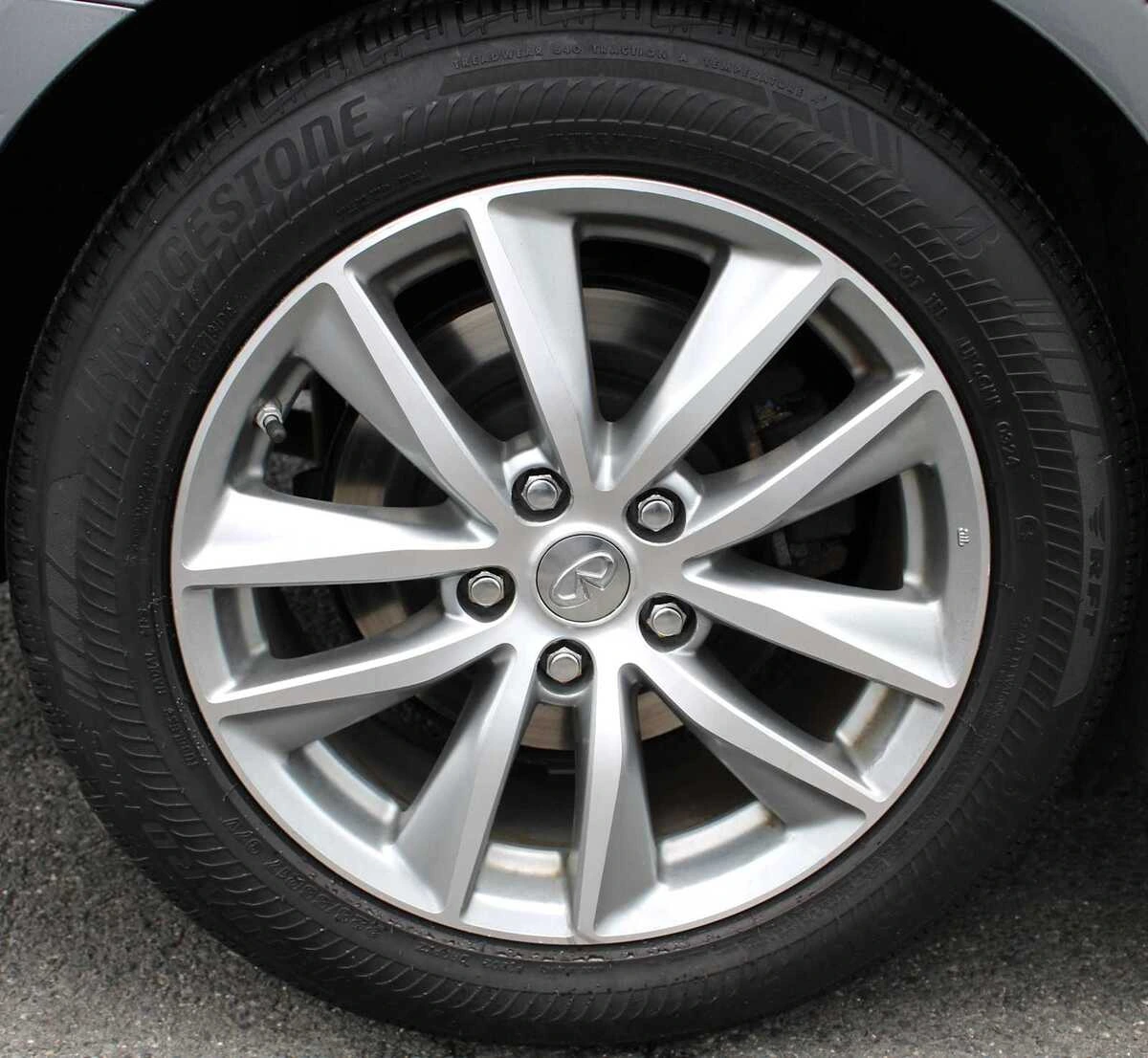 2017 INFINITI Q50 Premium - Photo 11