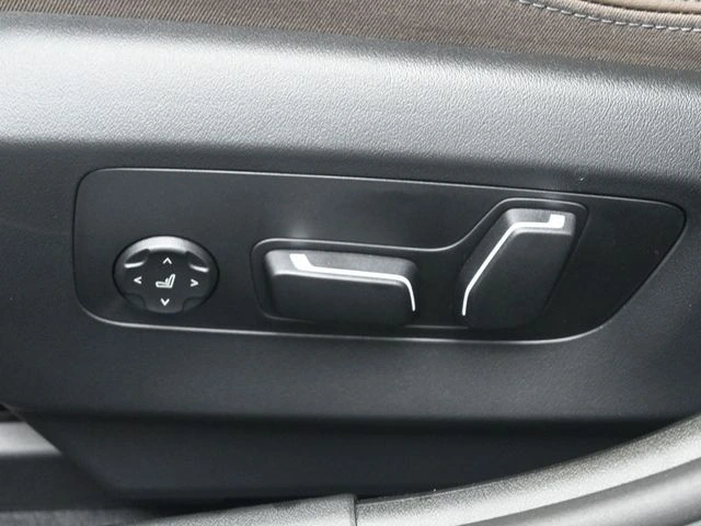 2026 BMW 5 Series 530i - Photo 19
