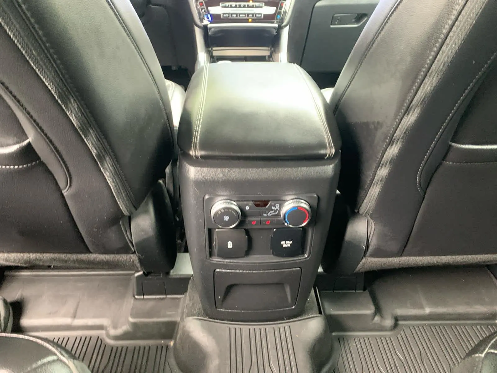 2022 Ford Explorer Limited photo 29