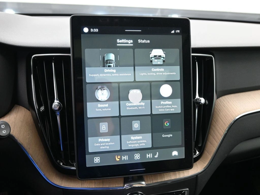 2026 Volvo - image 10