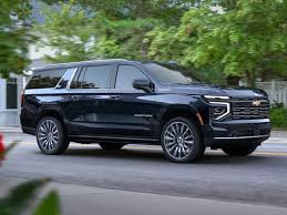 New Chevrolet Suburban RST in Black