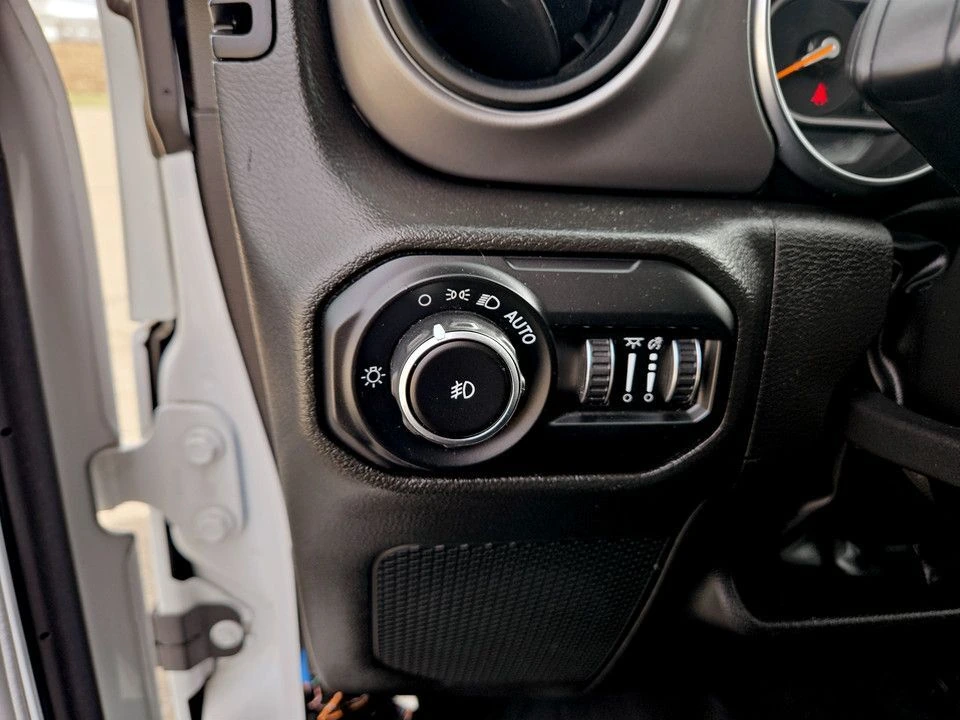 2022 Jeep Wrangler Unlimited Willys - Photo 17