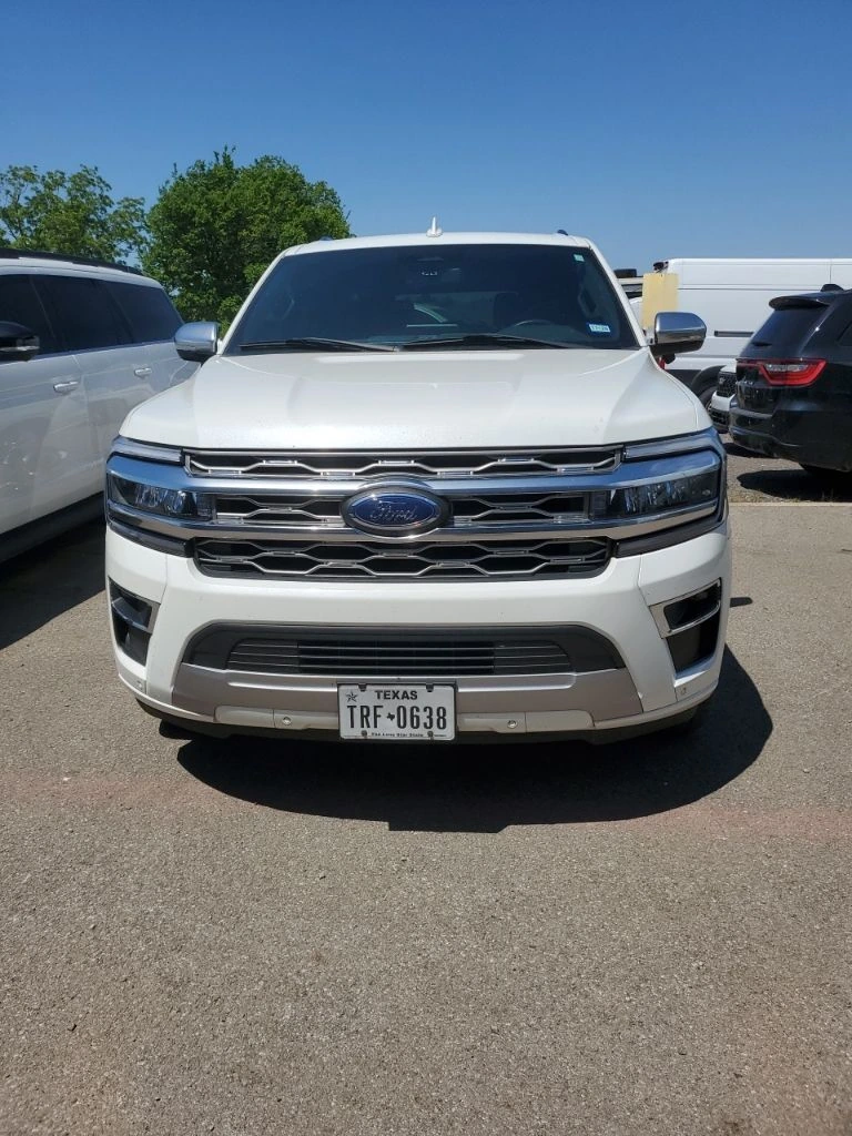 2023 Ford Expedition Platinum MAX's photo