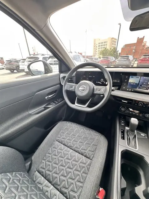 2026 Nissan Kicks SV photo 22
